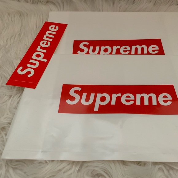 SUPREME bag and sticker - Picture 1 of 2